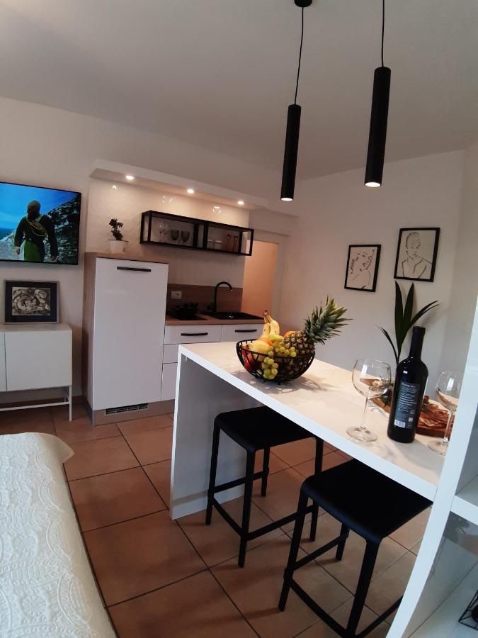 Apartment Iva Studio ราบัซ ภายนอก รูปภาพ